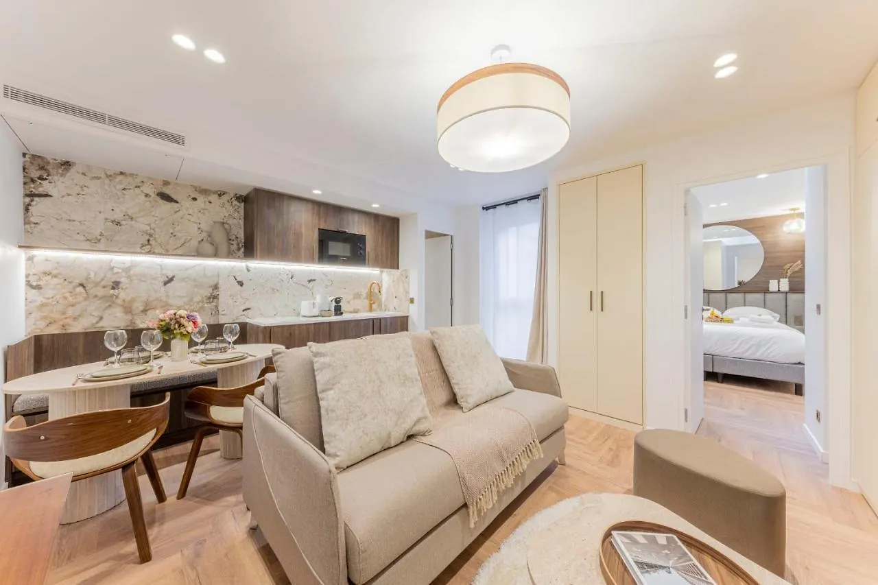 Stunning & Newly Refurbished Apartment Paris France